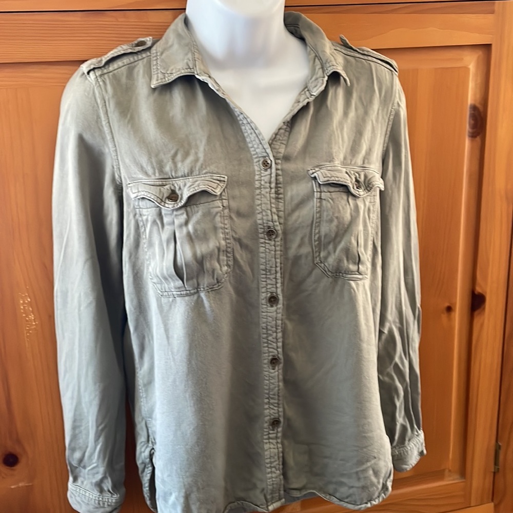 ‼️FREE with Purchase‼️ AEO 🦅 Olive Top 💚 - Picture 14 of 17